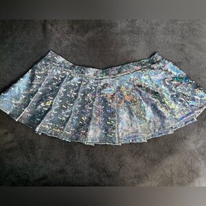 NWOT iheartraves skirt